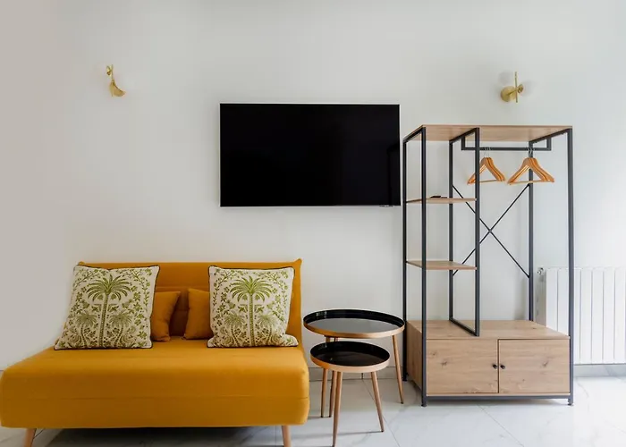 Modern Apartment Next Arc De Triomphe